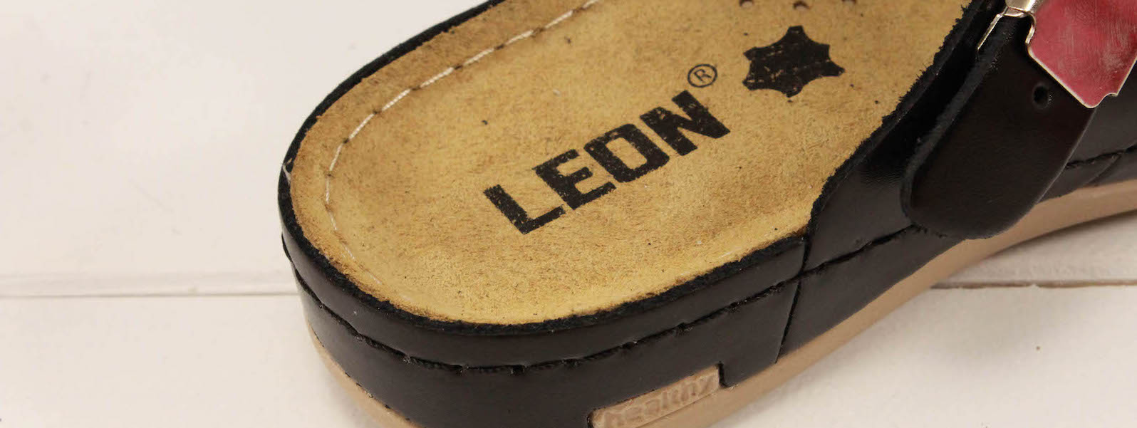 Dámská zdravotní obuv Leons Crura - Čierná